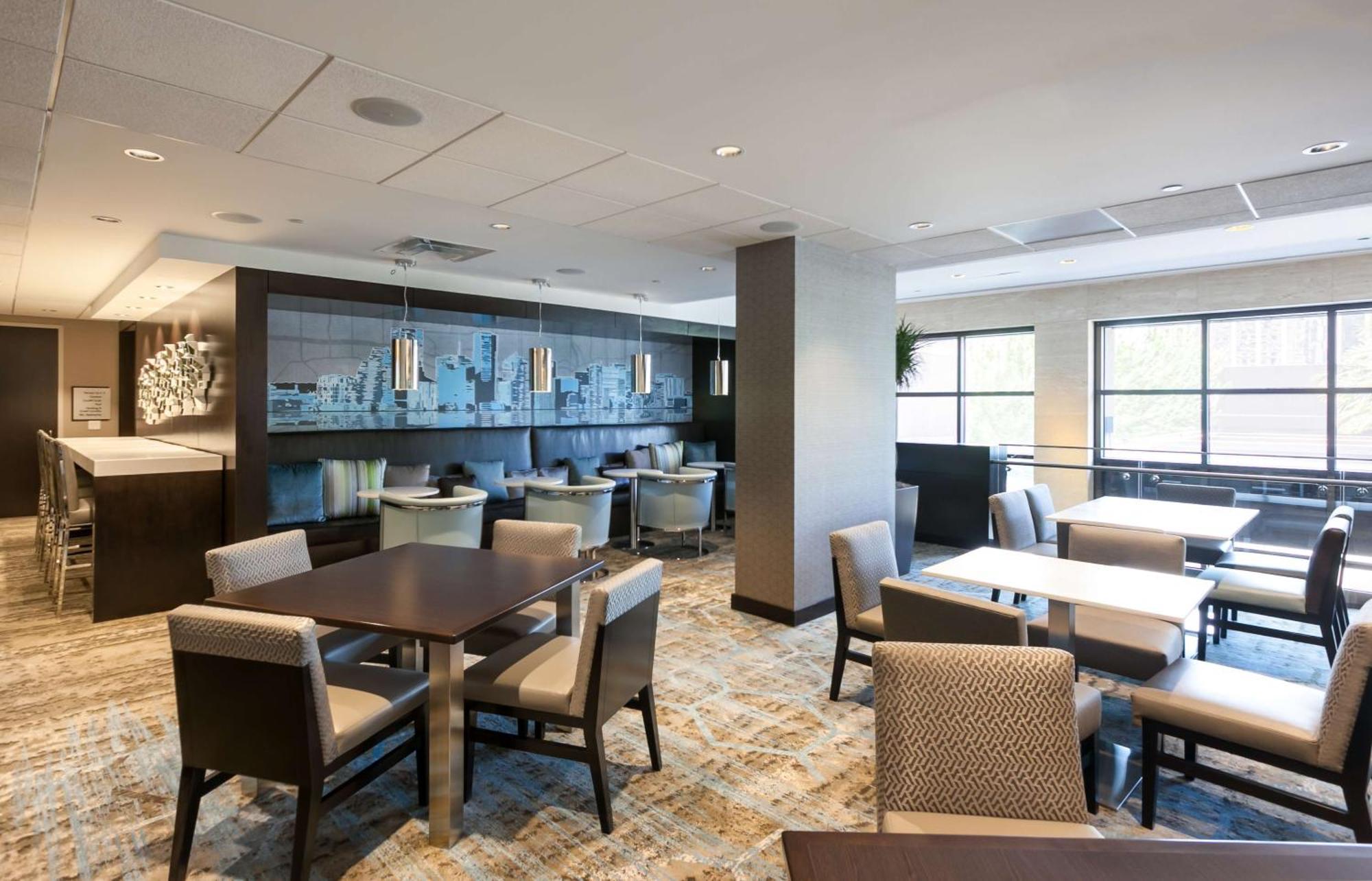 Doubletree By Hilton Hotel & Suites Houston By The Galleria Exterior photo
