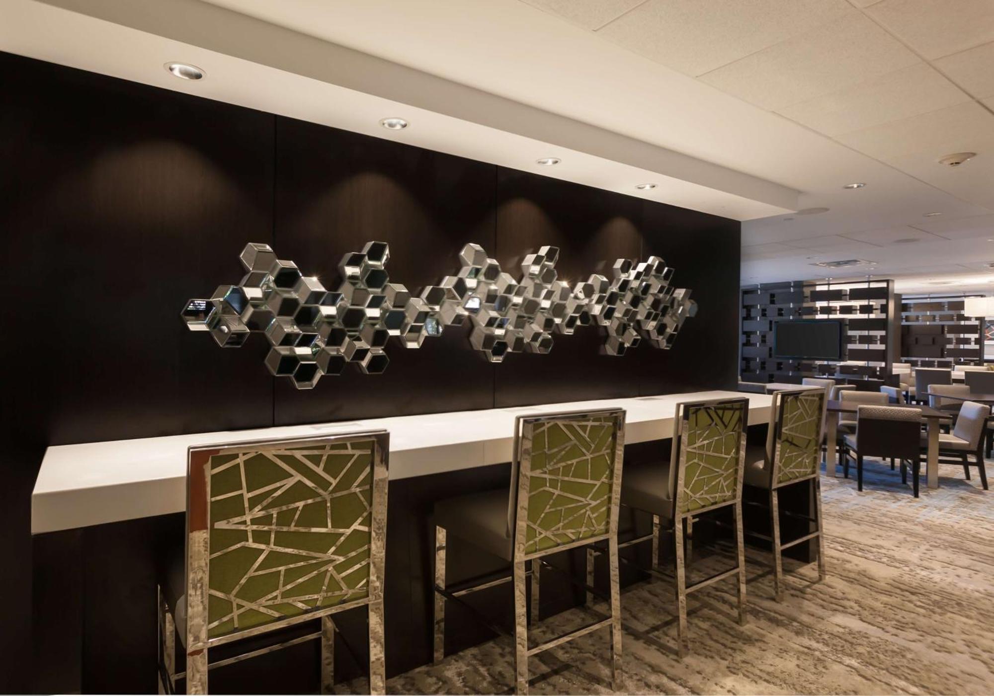 Doubletree By Hilton Hotel & Suites Houston By The Galleria Exterior photo