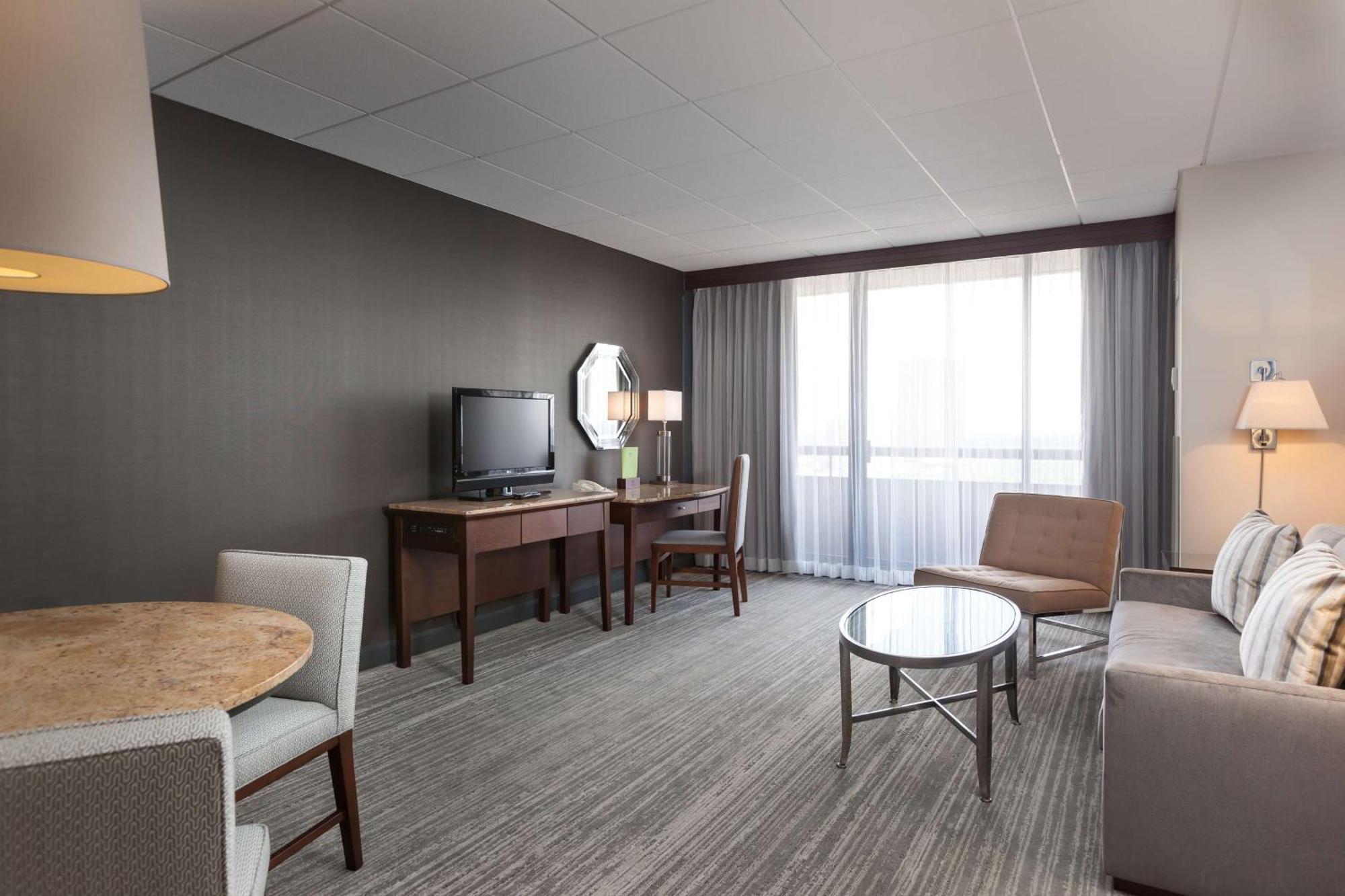 Doubletree By Hilton Hotel & Suites Houston By The Galleria Exterior photo