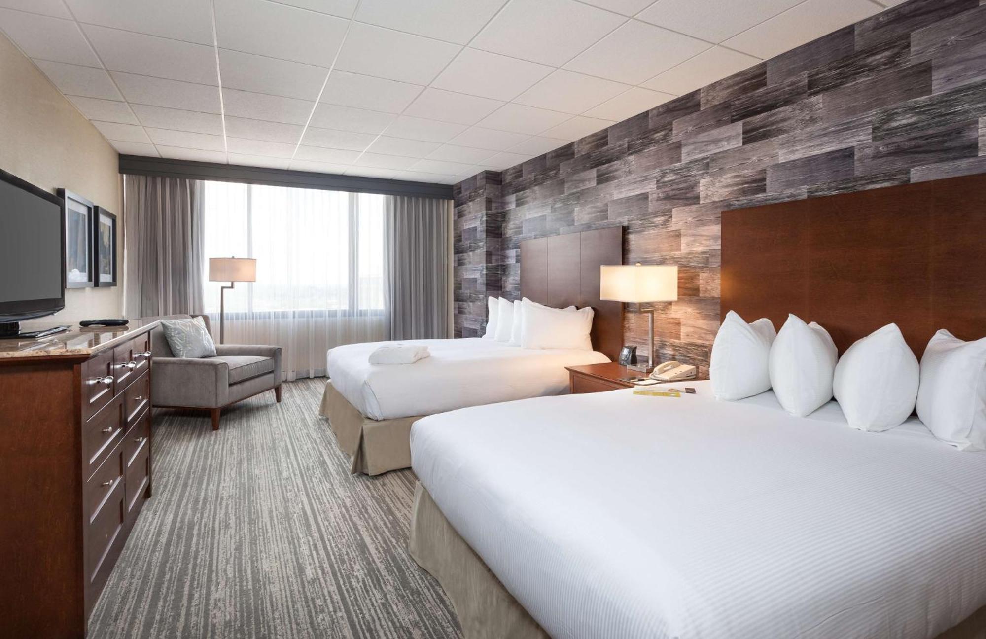 Doubletree By Hilton Hotel & Suites Houston By The Galleria Exterior photo