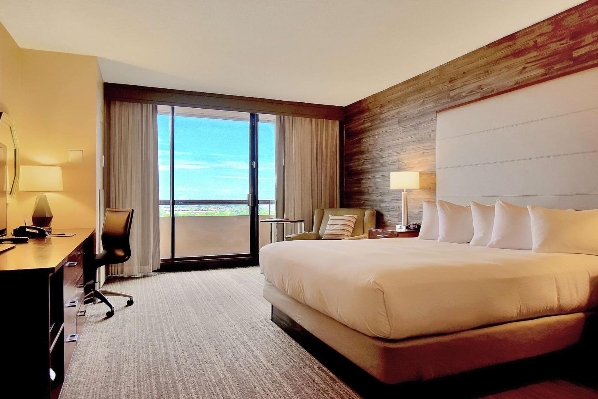 Doubletree By Hilton Hotel & Suites Houston By The Galleria Exterior photo