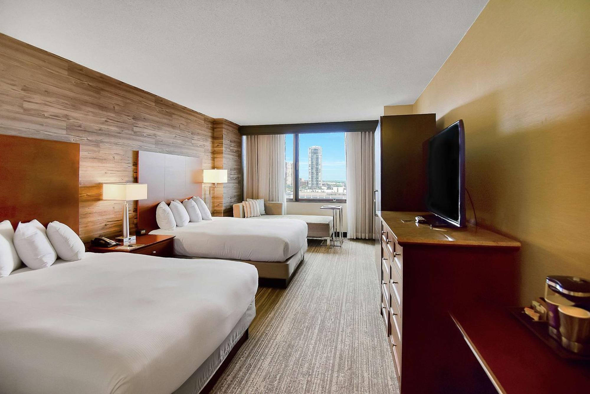 Doubletree By Hilton Hotel & Suites Houston By The Galleria Exterior photo