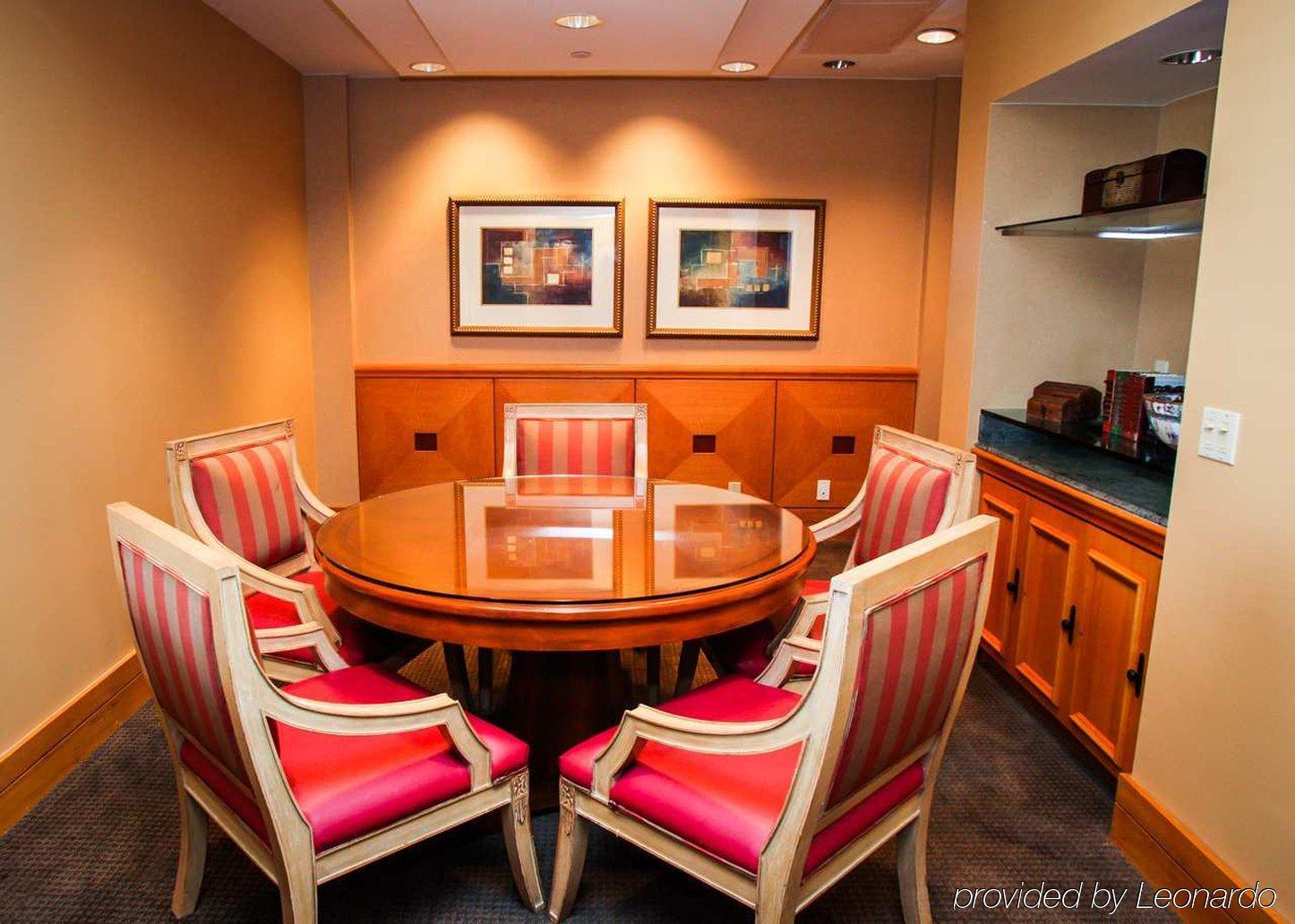 Doubletree By Hilton Hotel & Suites Houston By The Galleria Exterior photo