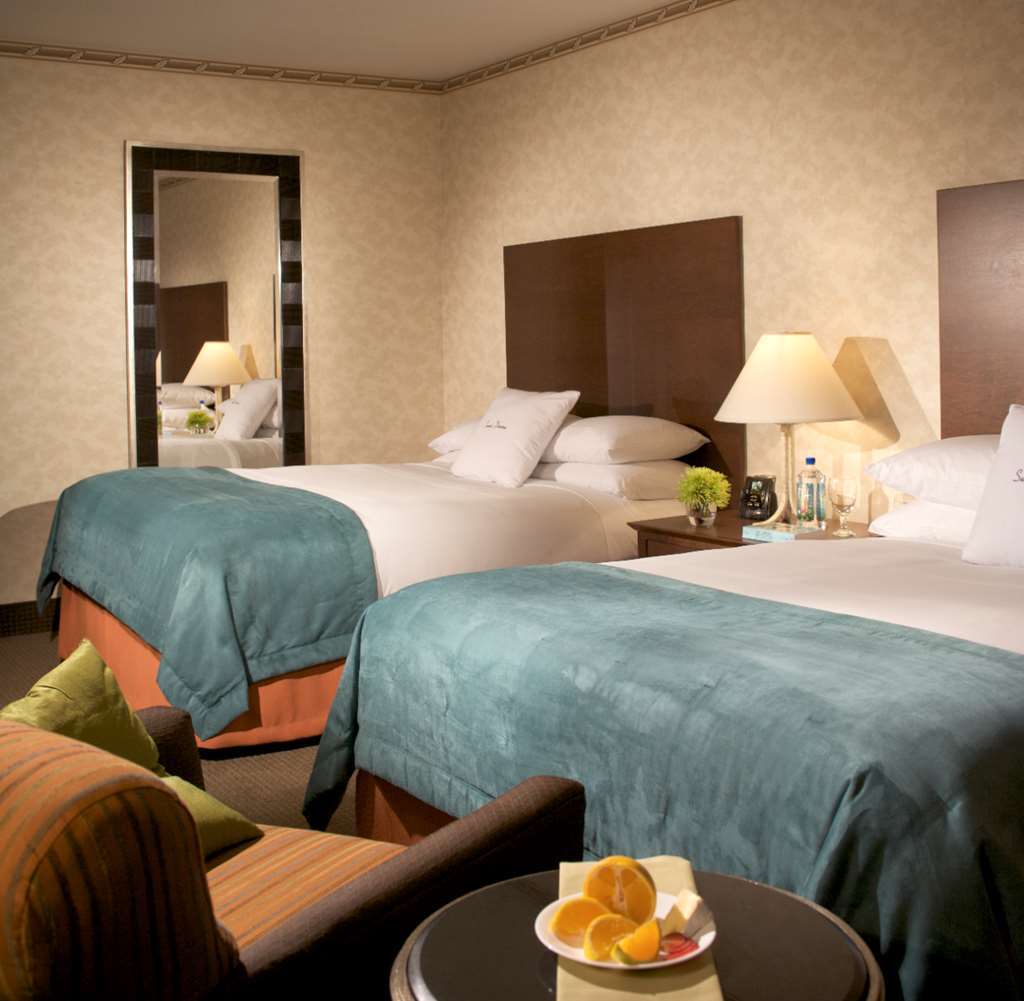 Doubletree By Hilton Hotel & Suites Houston By The Galleria Exterior photo