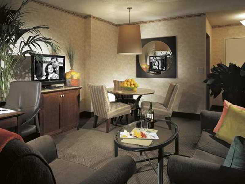Doubletree By Hilton Hotel & Suites Houston By The Galleria Exterior photo