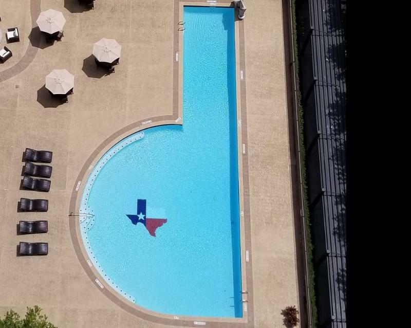 Doubletree By Hilton Hotel & Suites Houston By The Galleria Exterior photo